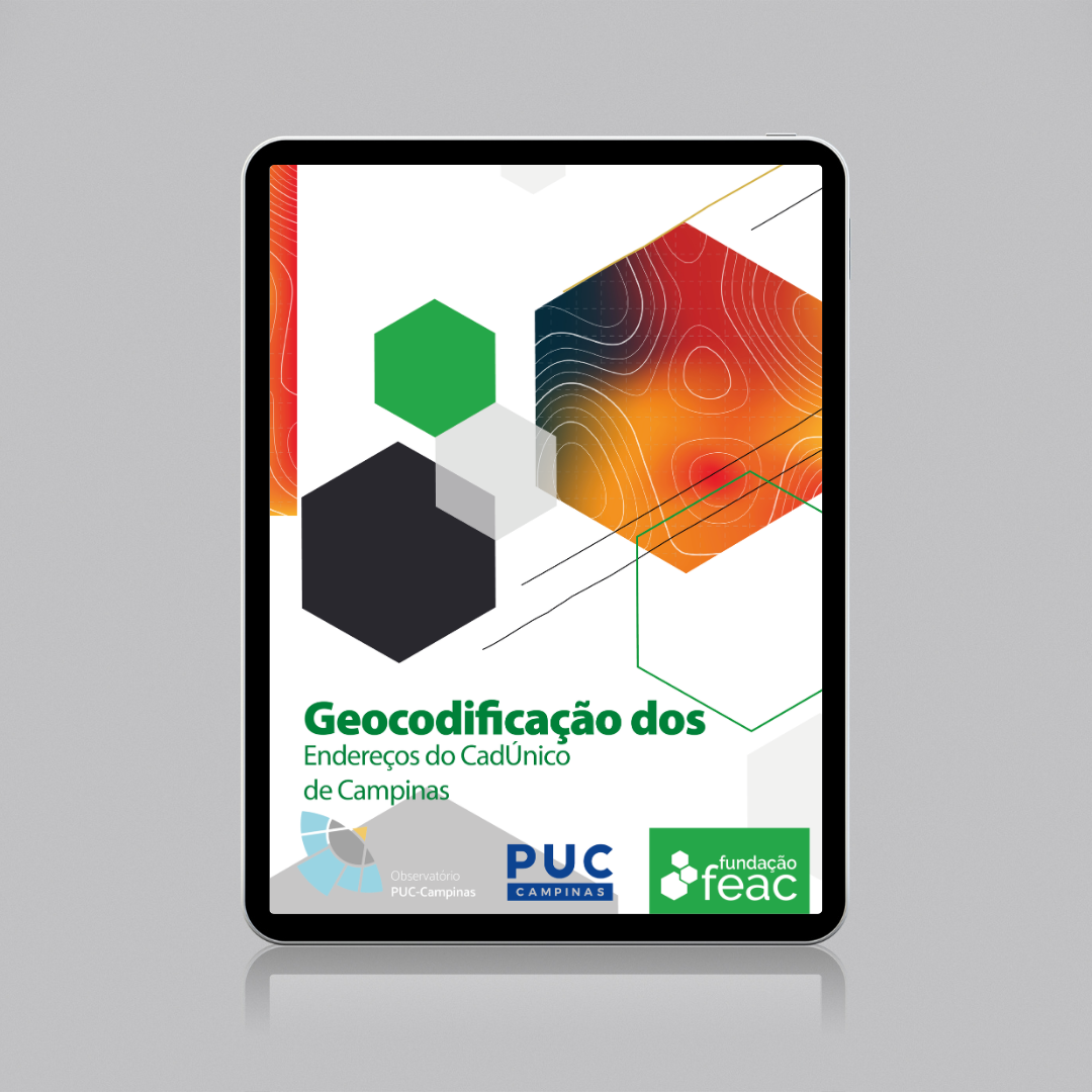Mockup de um tablet exibindo a capa do estudo Geocodificação dos Endereços do CadÚnico de Campinas, com logotipos do Observatório PUC-Campinas e Fundação FEAC.