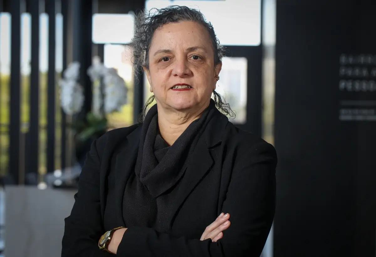 Claudia França